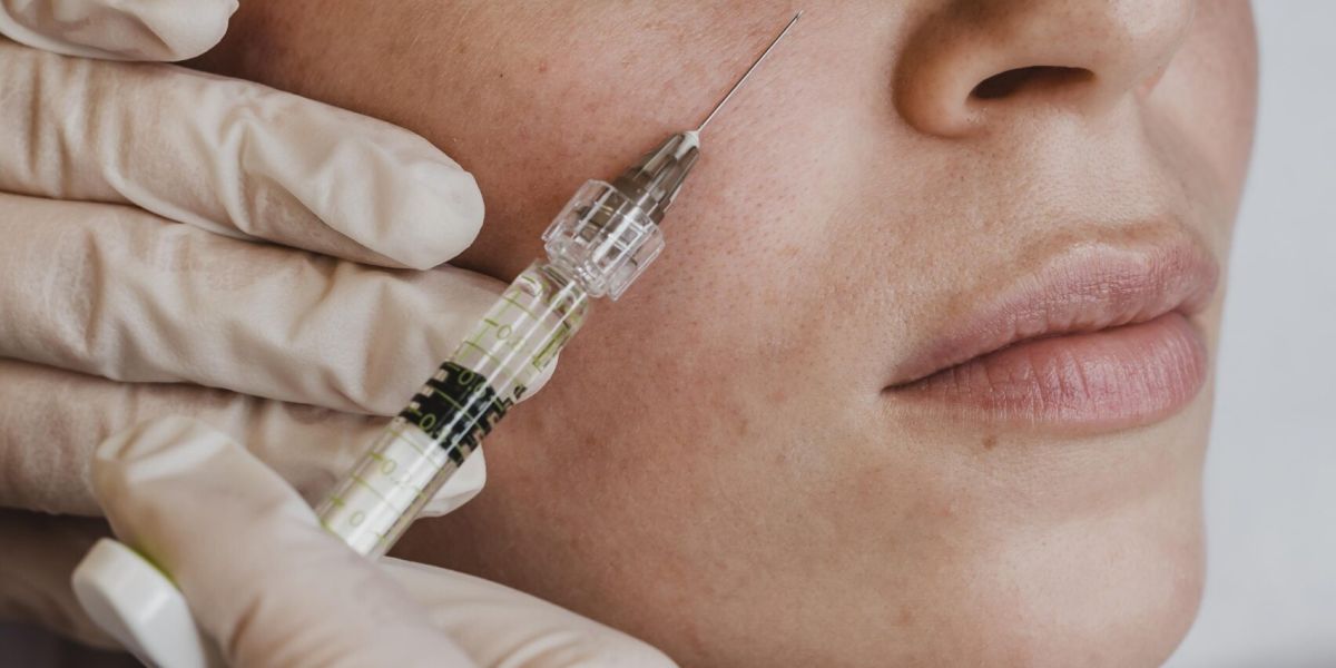 Harmonização Facial na Biomedicina Estética: quais riscos o profissional deve conhecer e evitar 1 Texto 2 scaled 22e5e33c