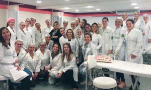Aula de eletroterapia agita a pós-graduação do Rio de Janeiro (RJ) 17 pós-graduação peelings