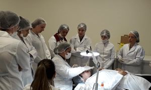 especialização em biomedicina estética à distância ou presencial