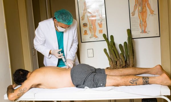 Biomédicos estetas participam do curso de especialização em Florianópolis-SC 4 ozonioterapia - repórter