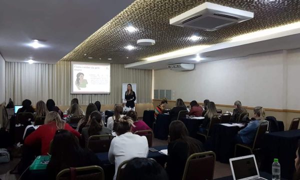 Biomédicos de São Paulo-SP finalizam disciplina de Injetáveis na pós-graduação em saúde estética 10 JDF03-biomédicos