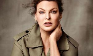 Linda Evangelista - Procedimento Estético