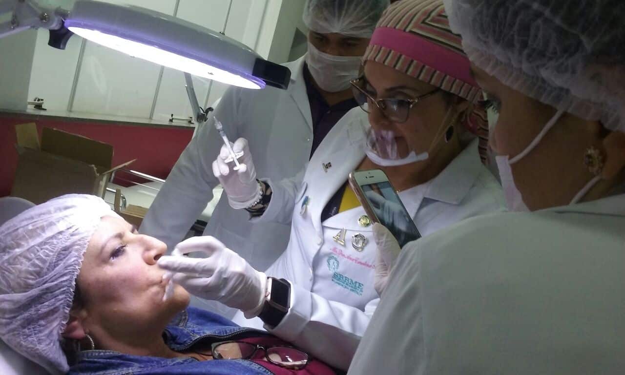 Veja as oito diferenças entre o curso básico e o avançado de Toxina Botulínica