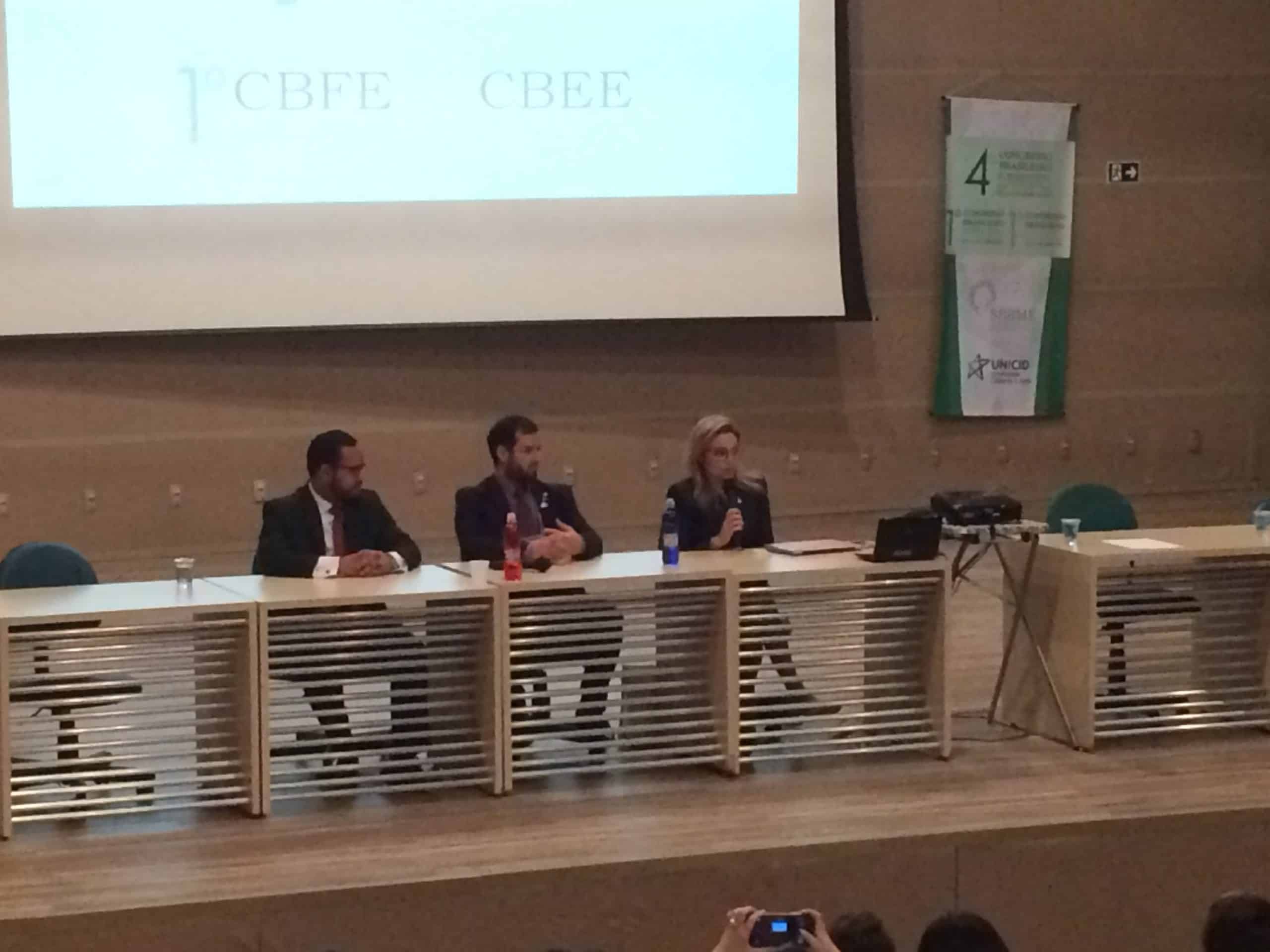 Biomédicos no IV CBBME – Plenária fica lotada