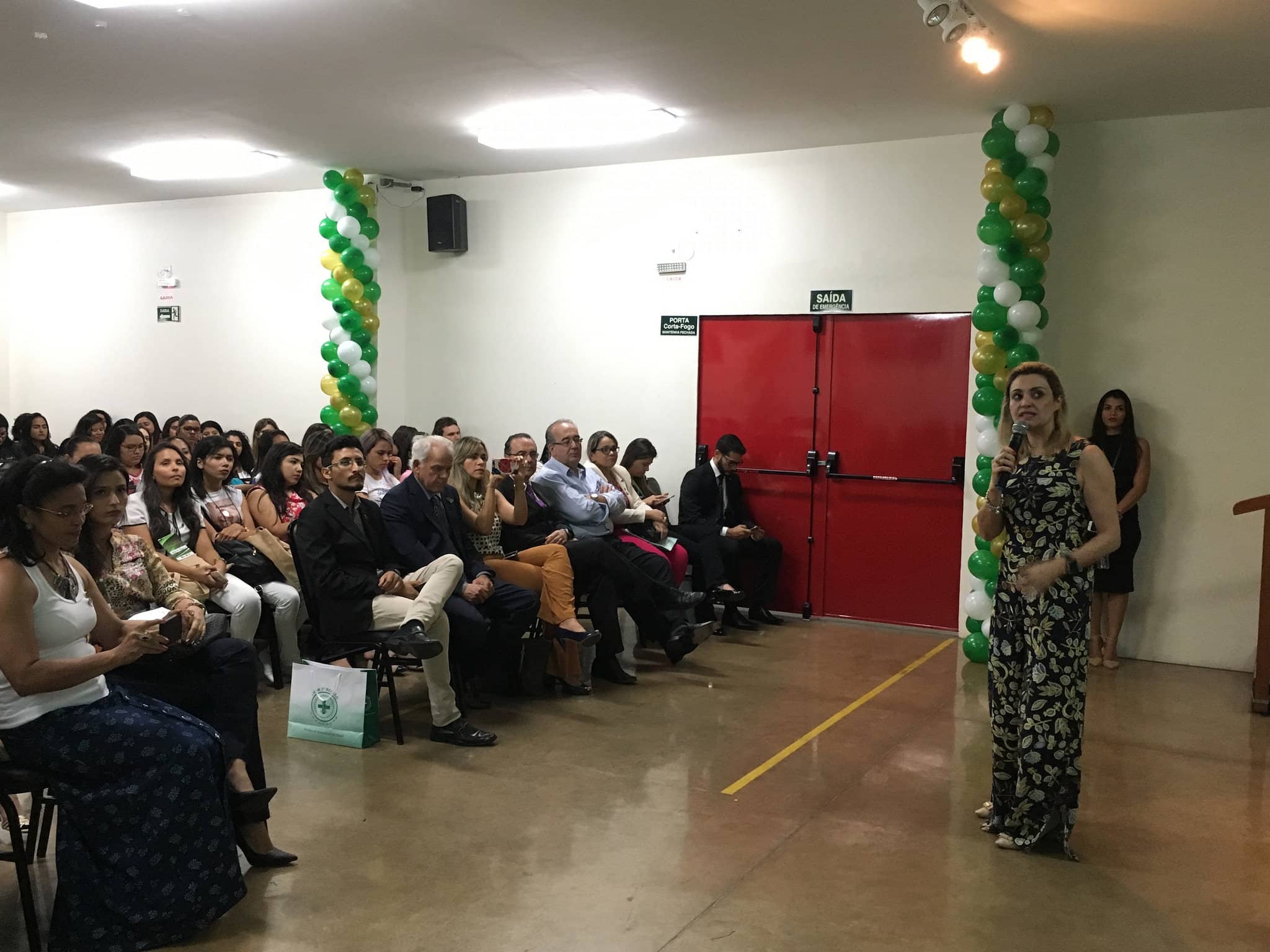 Confira os bastidores da palestra da Dra. Ana Carolina Puga na VII Jornada de Biomedicina da Estácio de São Luís