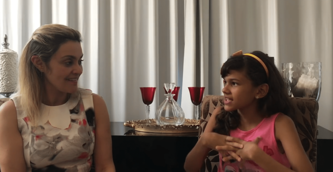 Assista à entrevista que a Dra. Ana Carolina Puga deu para o canal da blogueira mirim Maria Clara