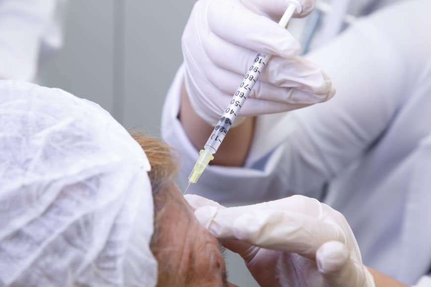 Biomédica publica artigo sobre vantagens e desvantagens da toxina botulínica