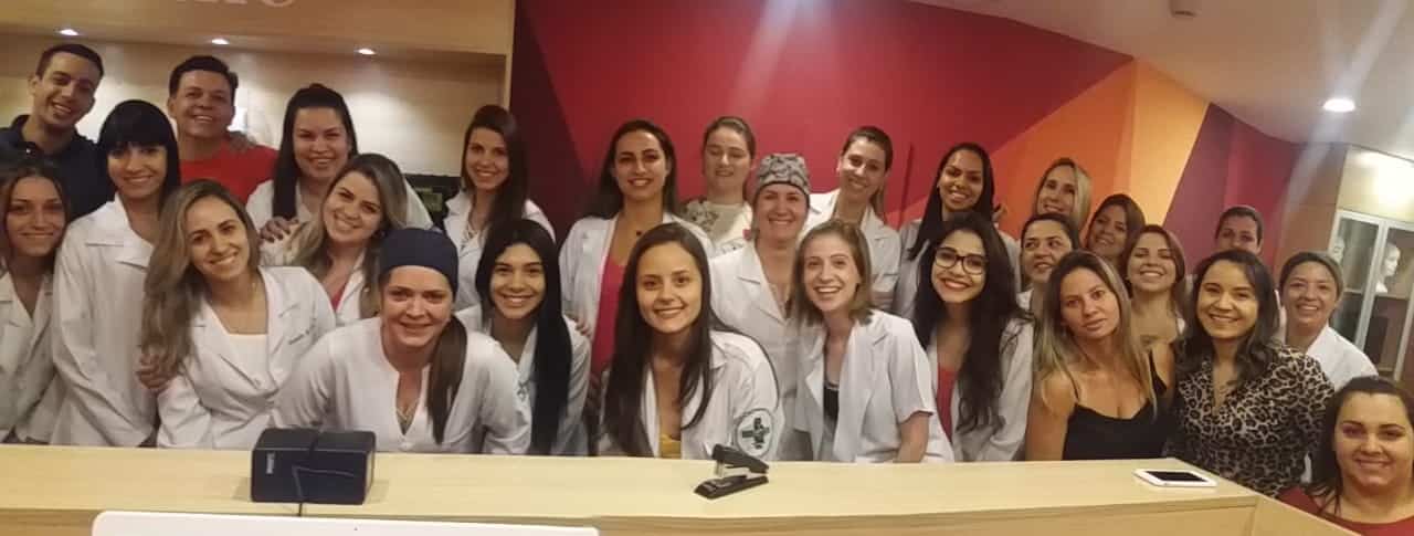Biomédicos de Campinas-SP tem aula de Laserterapia na pós-graduação em saúde estética