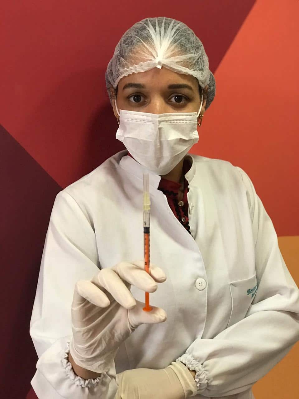 Biomédica da BA busca realização profissional na estética