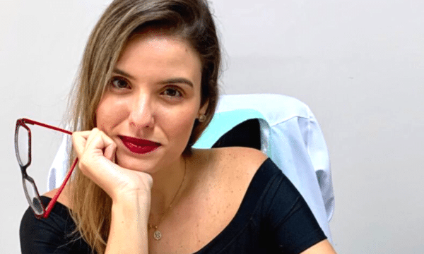 Biomédica Esteta teve sucesso na carreira com a Pós-Graduação