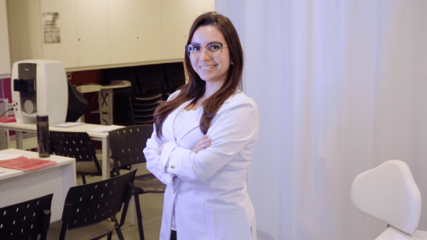 Jessica de Oliveira 10 600x338 1